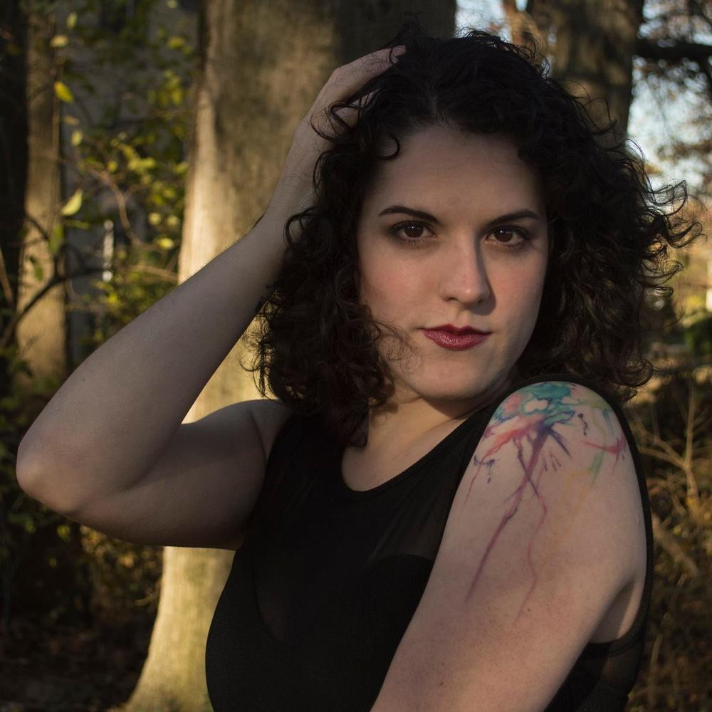 Meet your Posher, Ayla